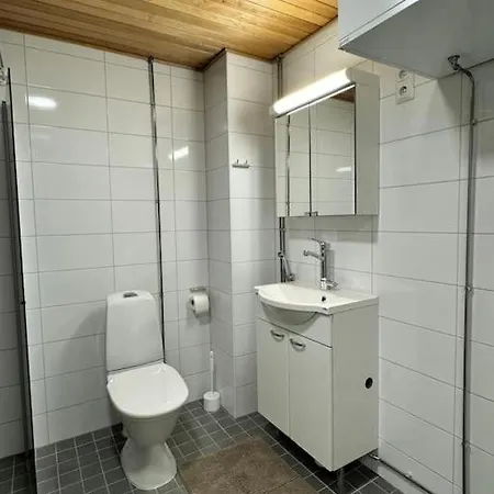 Kodikas Yksioe Laehellae Keskustaa, Sisaeltaeae Parkkipaikan * Oulu